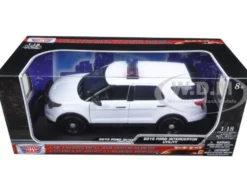 2015 Ford PI Utility Interceptor Plain White Police Car with Light Bar 1/18 Diecast Model Car Motormax 73541
