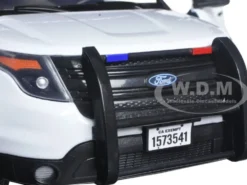 2015 Ford PI Utility Interceptor Plain White Police Car with Light Bar 1/18 Diecast Model Car Motormax 73541