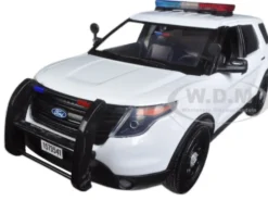 2015 Ford Police Interceptor Utility White with Flashing Light Bar, Front and Rear Lights and 2 Sounds 1/18 Diecast Model Car Motormax 73995