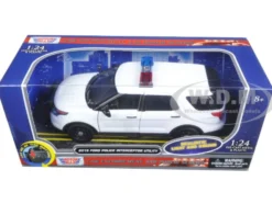 2015 Ford Police Interceptor Utility White with Light Bar and Sound 1/24 Diecast Model Car Motormax 79535