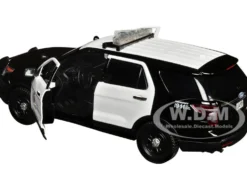 2015 Ford Police Interceptor Utility Black and White Los Angeles Police Department LAPD with Flashing Light Bar and Front and Rear Lights and Sounds 1/24 Diecast Model Car Motormax 79540