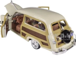 1949 Ford Woody Beige 1/24 Diecast Model Car Motormax 73260