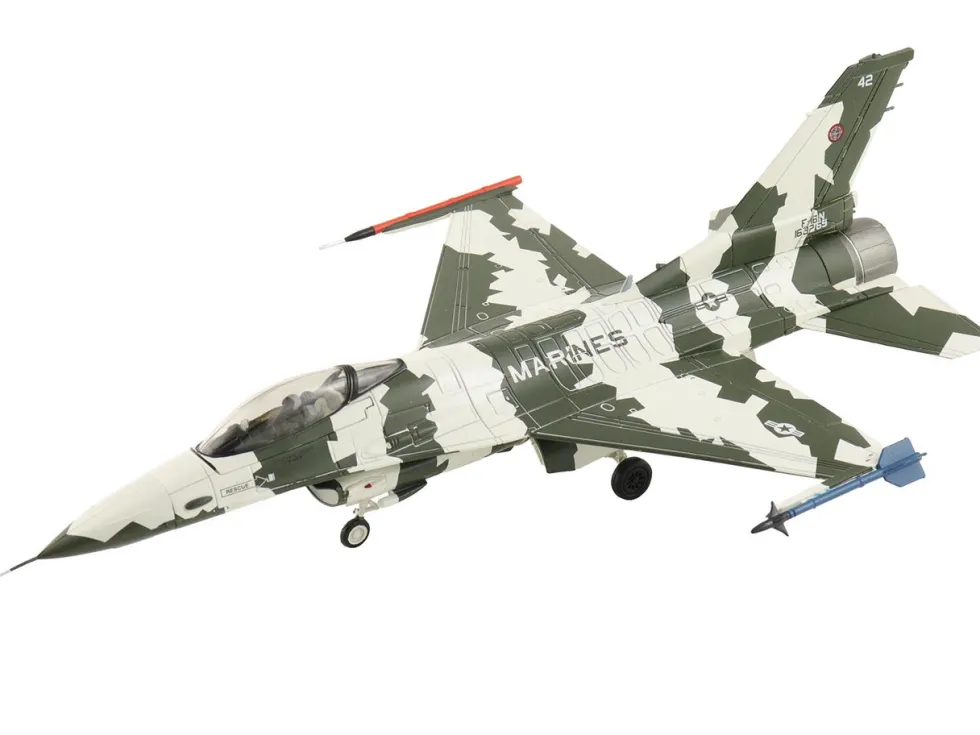 General Dynamics F-16N Fighting Falcon Fighter Aircraft "163269, U.S. Navy Fighter Weapons School" (1990s) United States Marine Corps "Air Power Series" 1/72 Diecast Model by Hobby Master