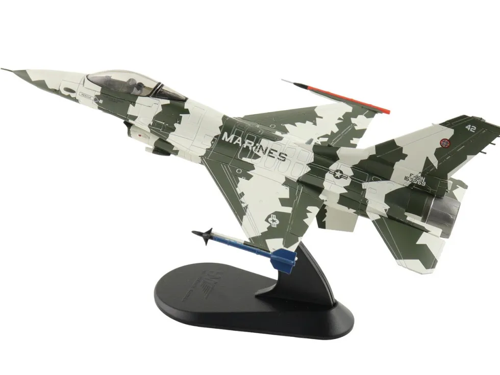 General Dynamics F-16N Fighting Falcon Fighter Aircraft "163269, U.S. Navy Fighter Weapons School" (1990s) United States Marine Corps "Air Power Series" 1/72 Diecast Model by Hobby Master