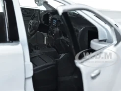 2019 GMC Sierra 1500 Denali Crew Cab Pickup Truck Sunroof White Timeless Legends Series 1/24 1/27 Diecast Model Car Motormax 79362