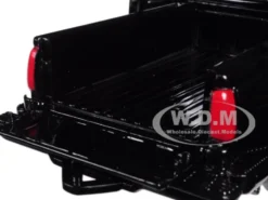 1992 GMC Sierra GT Black Pickup Truck 1/24 Diecast Model Motormax 73204