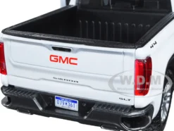 2019 GMC Sierra 1500 SLT Crew Cab 4x4 Pickup Truck Sunroof White Timeless Legends Series 1/24 1/27 Diecast Model Car Motormax 79361