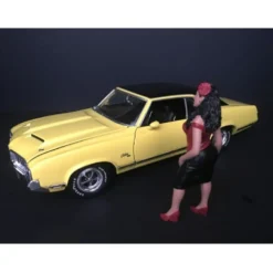 Hanging Out II Rosa Figurine 1/18 Scale Models American Diorama 38184