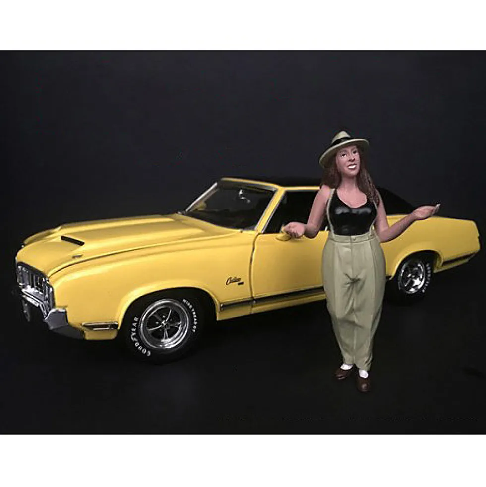 Hanging Out II Tanya Figurine 1/18 Scale Models American Diorama 38188