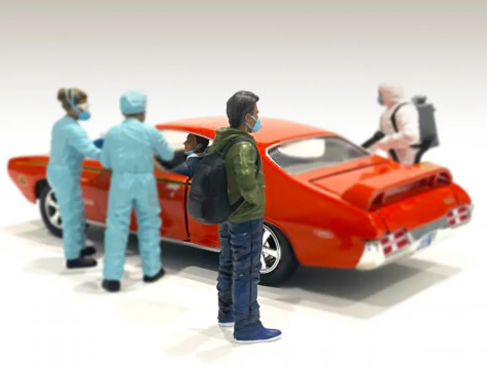 Hazmat Crew Figurine V 1/24 Scale Models American Diorama 76371
