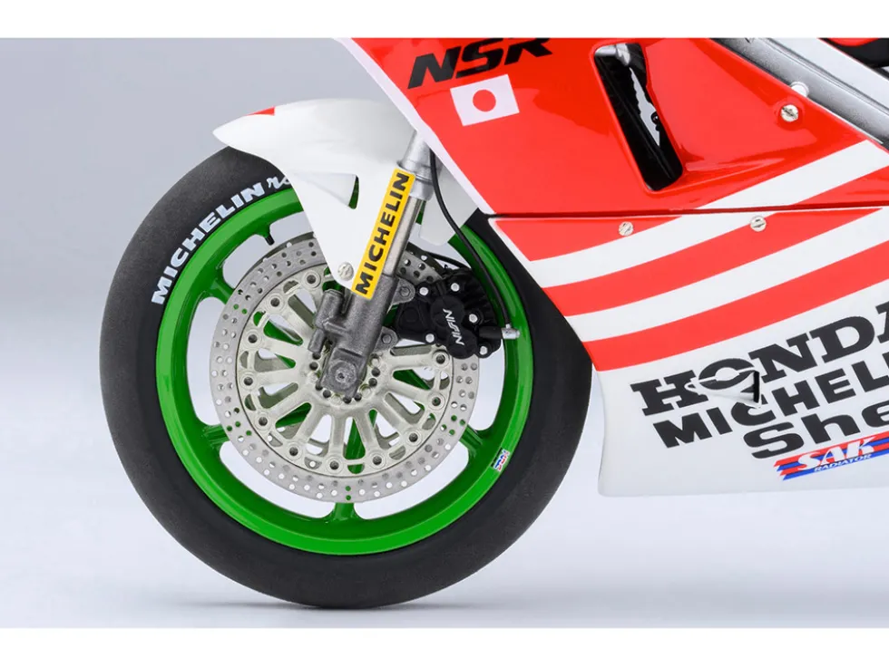 Honda NSR500 WGP500 Motorcycle #56 Red and White with Helmet "Baribari Legend" (1986) OVA 1/12 Model by Autoart