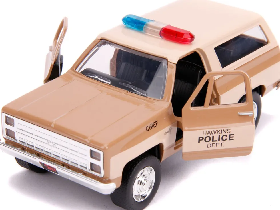 Hopper's Chevrolet Blazer Hawkins Police Dept Stranger Things 2016 TV Series Hollywood Rides 1/32 Diecast Model Car Jada 31114