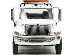 International DuraStar 4400 Flatbed Tow Truck White 1/24 Diecast Model Jada 34040