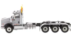 International HX620 Day Cab Tridem Tractor Light Grey 1/50 Diecast Model Diecast Masters 71011