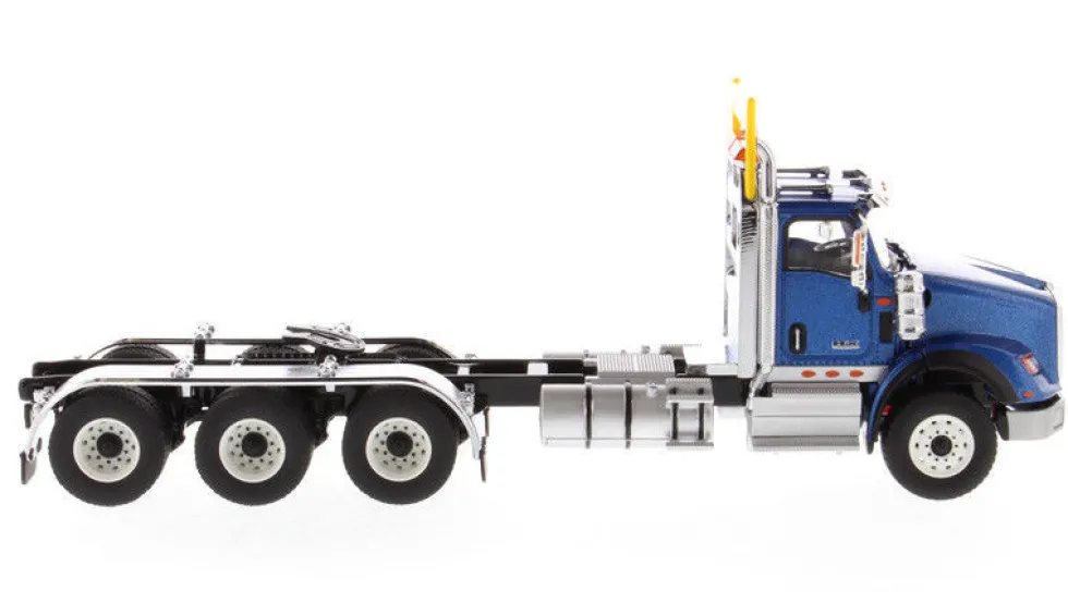 International HX620 Day Cab Tridem Tractor Blue 1/50 Diecast Model Diecast Masters 71010