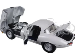 1963 Jaguar Lightweight E-Type #47 "Coombs 4 WPD" 1/18 Diecast Model Car Paragon Models 98341