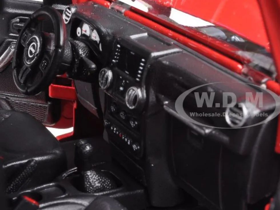 2014 Jeep Wrangler Willys Red 1/18 Diecast Model Car Maisto 31676