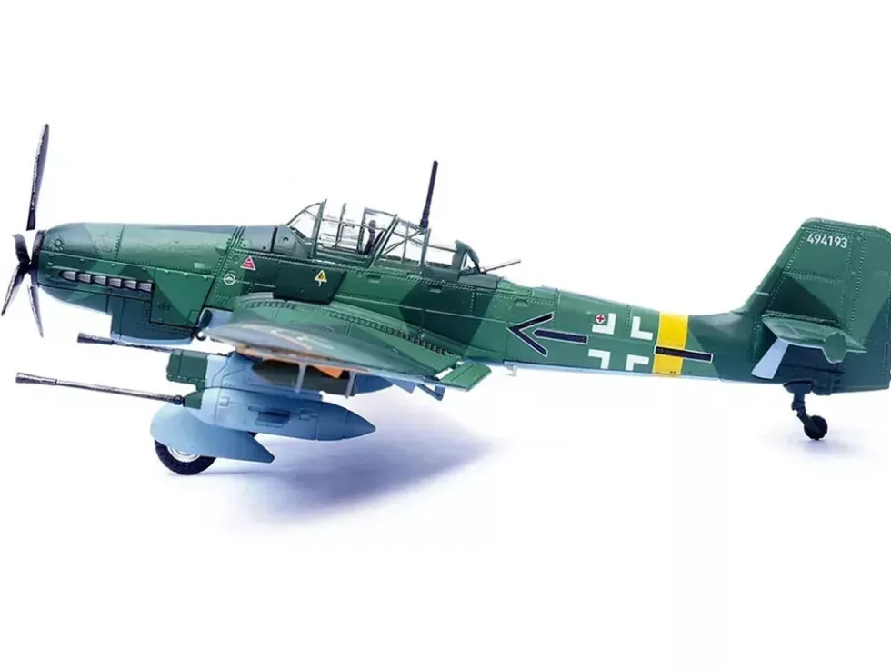Junkers Ju 87G2 Stuka Bomber Aircraft "10.(Pz)/SG 2 Immelmann, Oberst Hans-Ulrich Rudel, Slovakia" (1944) German Luftwaffe "Wing" Series 1/72 Diecast Model by Panzerkampf