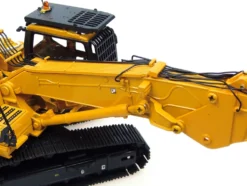Komatsu PC450LC Excavator Short Boom with Bucket Yellow 1/50 Diecast Model Universal Hobbies UH8004