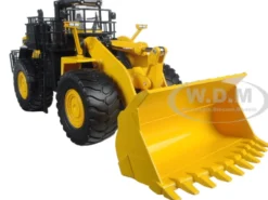 Komatsu WA900-3 Wheel Loader 1/50 Diecast Model First Gear 50-3301