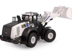 Komatsu WA475-10 Wheel Loader White Limited Edition to 750 pieces Worldwide 1/50 Diecast Model by Universal Hobbies