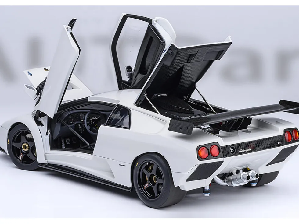 Lamborghini Diablo GTR Impact White 1/18 Model Car by Autoart