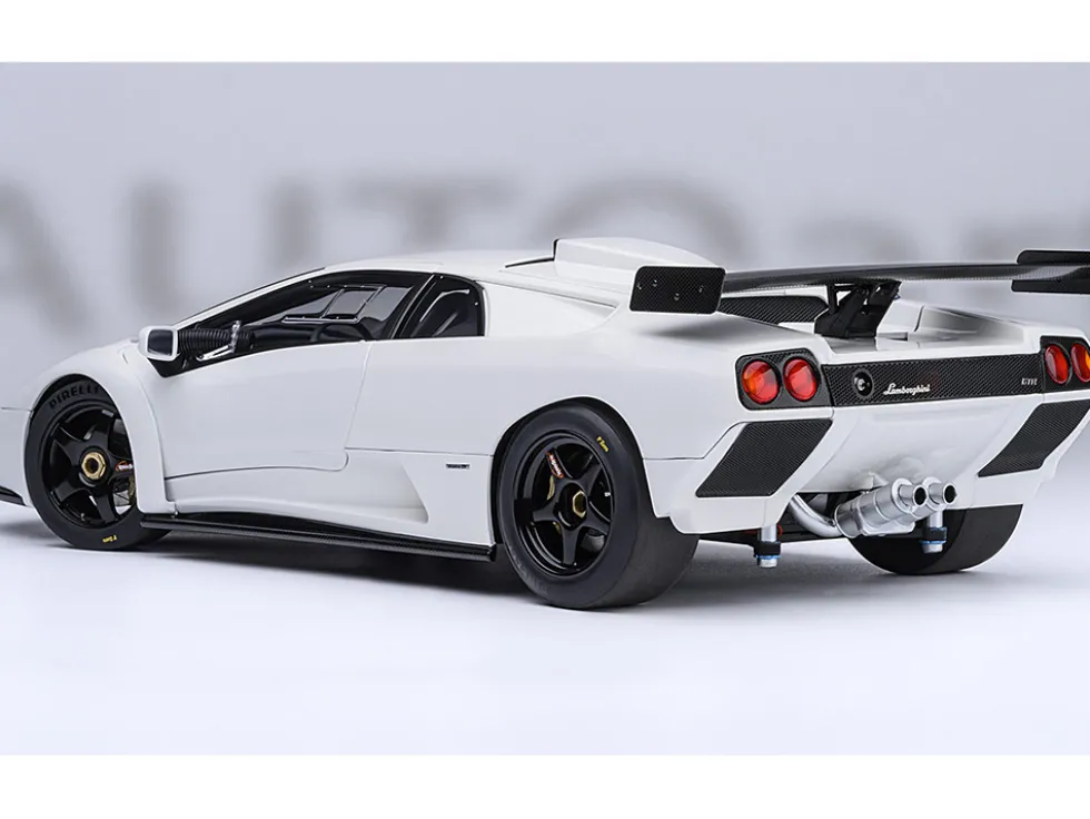 Lamborghini Diablo GTR Impact White 1/18 Model Car by Autoart