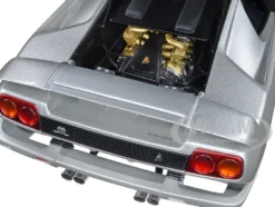 Lamborghini Diablo SE30 Jota Titanio Silver Metallic 1/18 Model Car Autoart 79143