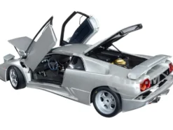 Lamborghini Diablo SE30 Jota Titanio Silver Metallic 1/18 Model Car Autoart 79143