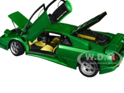 Lamborghini Diablo SE30 Verde Mic/Green Metallic 1/18 Model Car by Autoart