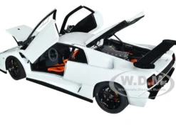 Lamborghini Diablo SV-R Impact White 1/18 Model Car Autoart 79149