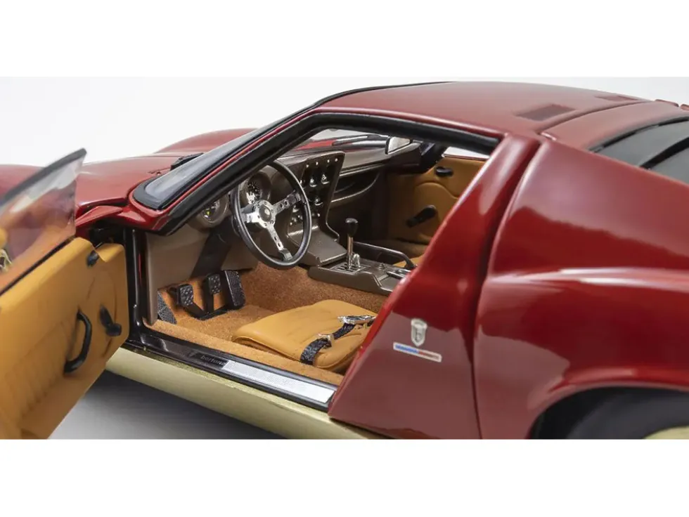Lamborghini Miura P 400 Red with Gold Accents 1/18 Diecast Model Car by Kyosho