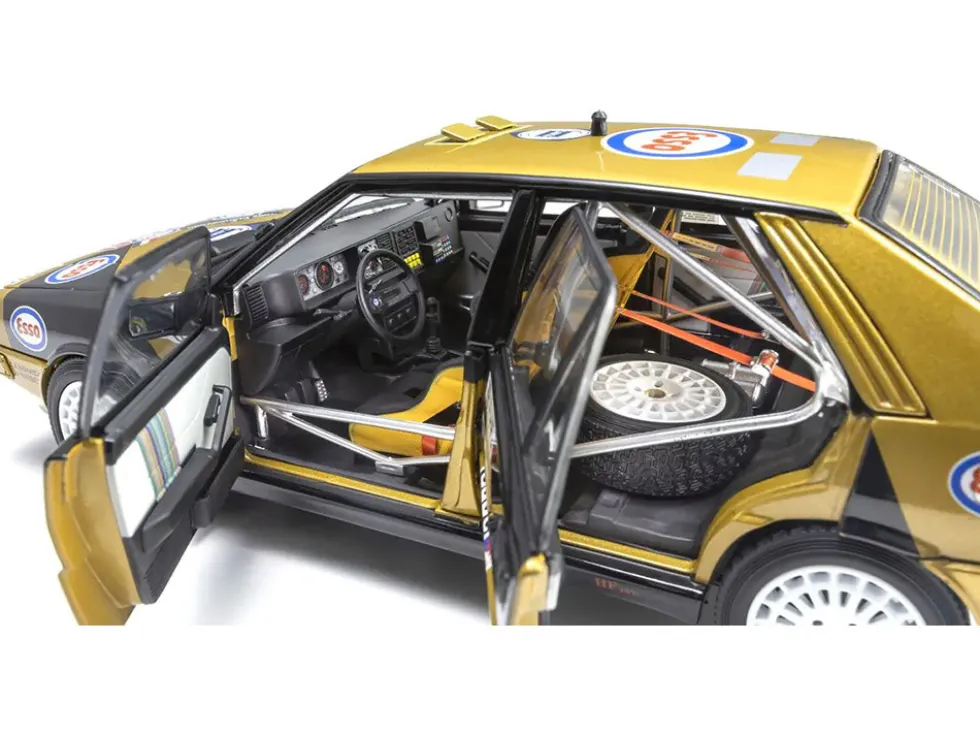 Lancia Delta HF 4WD #1 Fabrizio Tabaton - Luciano Tedeschini Winner "Rally Piancavallo" (1987) 1/18 Diecast Model Car by Kyosho