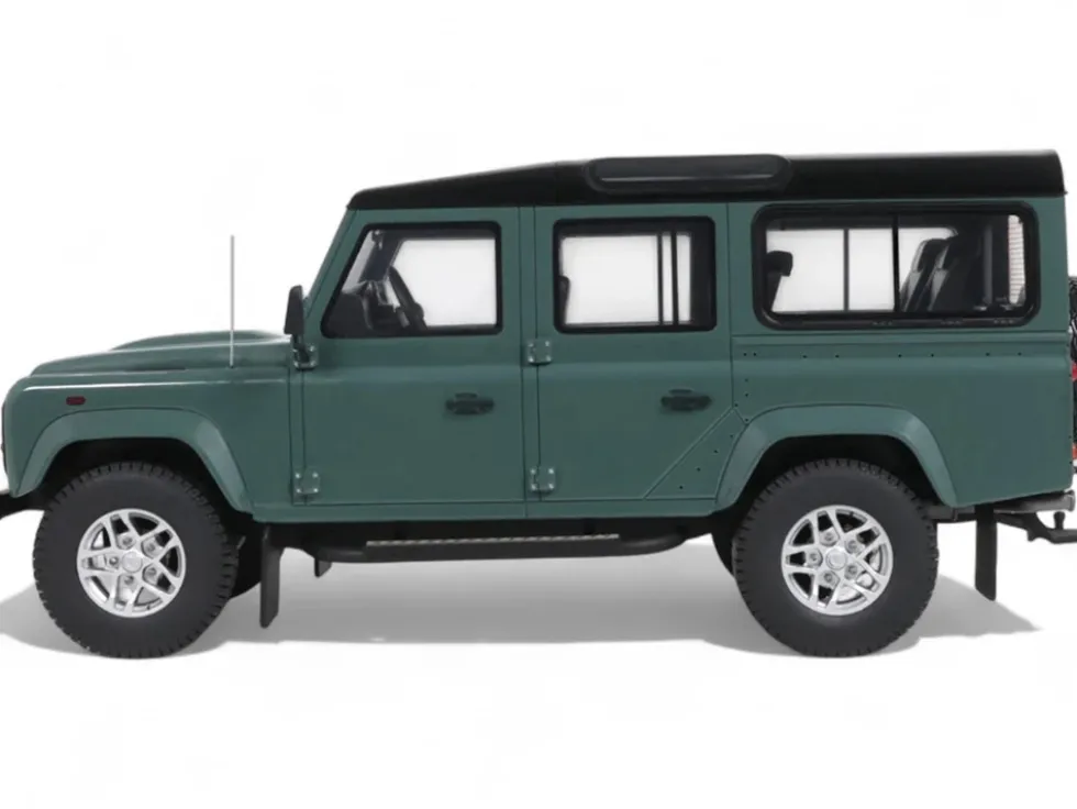 2016 Land Rover Defender 3 Station Wagon Green with Black Top 1/18 Model Car by GT Spirit