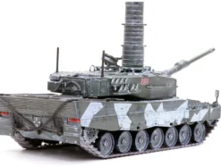 Leopard 2A4 Main Battle Tank with Snorkel "Winter Camouflage" Norwegian Army "Armor Premium" Series 1/72 Diecast Model by Panzerkampf