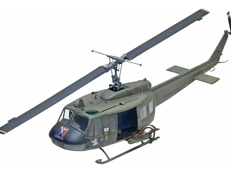 Level 4 Model Kit Bell UH-1D Iroquois "Huey" Gunship Helicopter 1/32 Scale Model by Revell