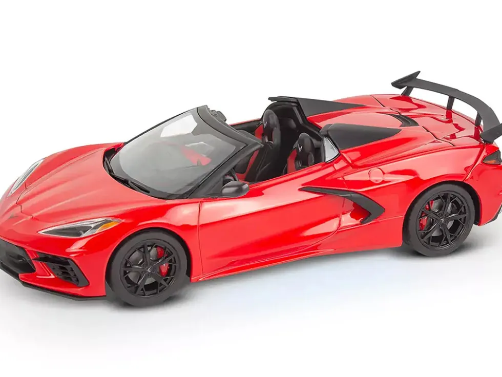 Level 4 Model Kit 2022 Chevrolet Corvette C8 Hardtop Convertible 1/25 Scale Model by Revell