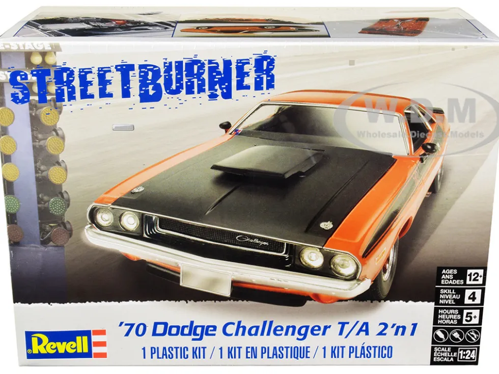 Level 4 Model Kit 1970 Dodge Challenger T/A Streetburner 2-in-1 Kit 1/24 Scale Model Revell 85-2596