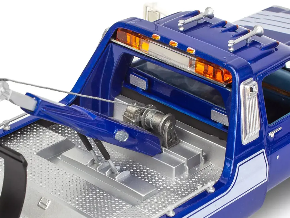 Level 4 Model Kit 1979 GMC Wrecker Tow Truck "Captain Hook" 1/25 Scale Model by Revell