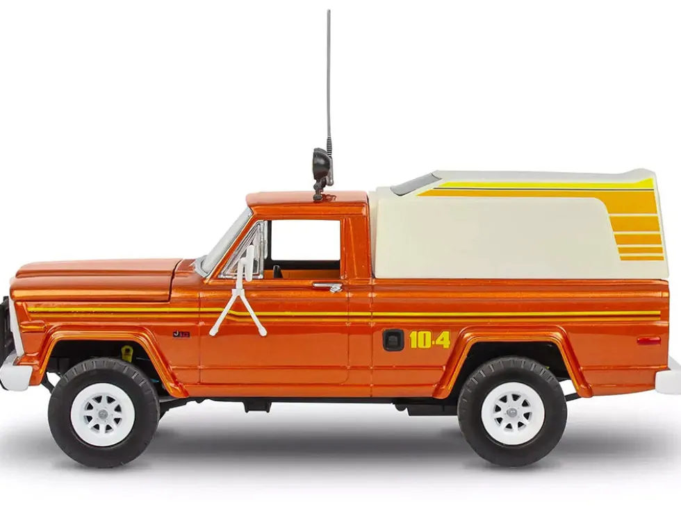 Level 4 Model Kit 1979 Jeep J-10 Pickup Truck with Camper Top 1/24 Scale Model by Revell