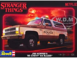Level 4 Model Kit Jim Hopper's 1985 Chevrolet K5 Blazer 