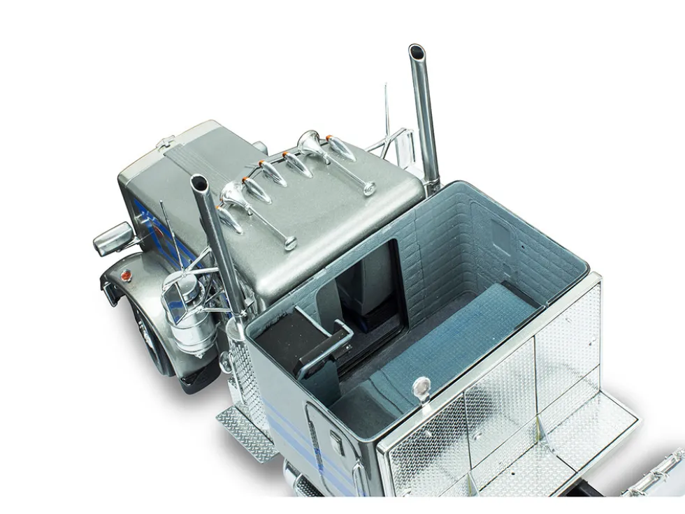 Level 5 Model Kit Peterbilt 359 Truck Tractor 1/25 Scale Model Revell 85-2627