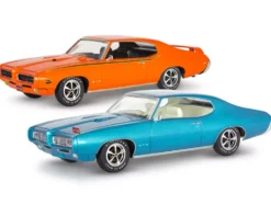 Level 4 Model Kit 1969 Pontiac GTO 2 in 1 Kit 1/24 Scale Model Revell 14530