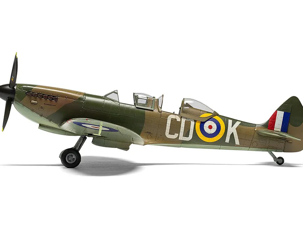 Level 2 Model Kit Supermarine Spitfire Tr.9 Fighter Aircraft with 2 Scheme Options 1/48 Plastic Model Kit by Airfix