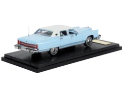 1979 Lincoln Continental Town Car Wedgewood Blue with White Top and White Interior 1/64 Diecast Model Car by Sun Star