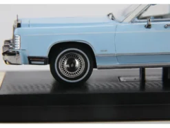 1979 Lincoln Continental Town Car Wedgewood Blue with White Top and White Interior 1/64 Diecast Model Car by Sun Star