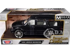 1998 Lincoln Navigator Black Metallic with White Interior 