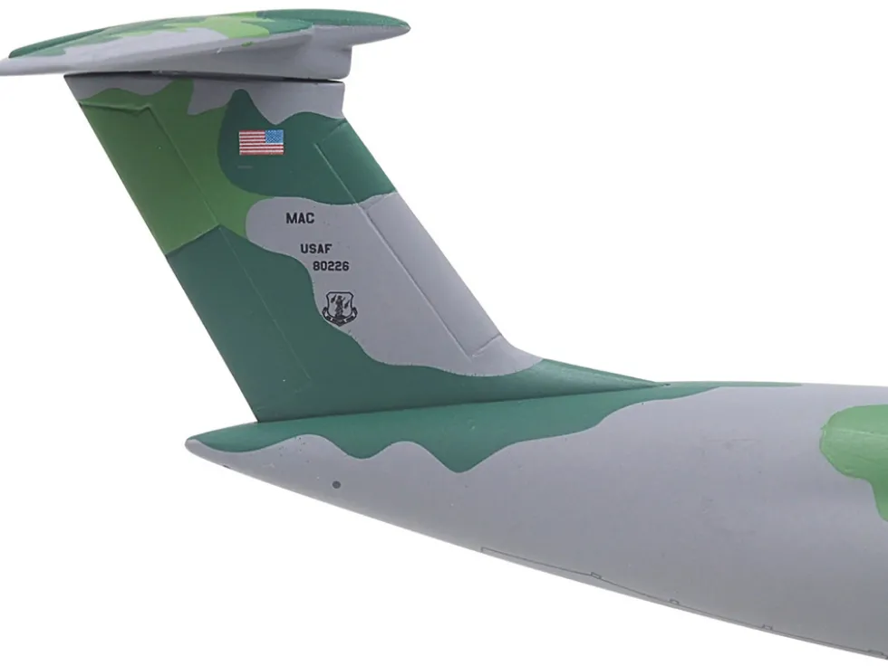 Lockheed C-5M Super Galaxy Transport Aircraft "New York Air National Guard, 105th Airlift Wing, Stewart Air National Guard Base" United States Air Force (68-0226) Green Camouflage "Gemini Macs" Series 1/400 Diecast Model Airplane by GeminiJets