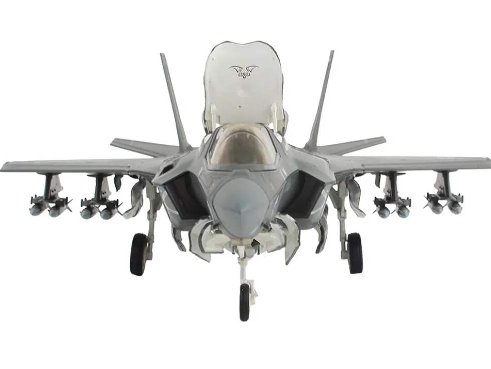 Lockheed F-35B Lightning II Aircraft (Beast Mode) "169623, VMFA-242 Bats, Iwakuni, Japan" (2024) United States Marine Corps "Air Power Series" 1/72 Diecast Model by Hobby Master