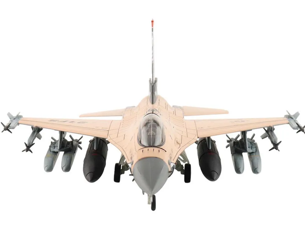 Lockheed F-16V Fighting Falcon Fighter Aircraft "93-0814, Play to Win, 21st Sqn., Luke AFB" (2025) United States Air Force "Air Power Series" 1/72 Diecast Model by Hobby Master